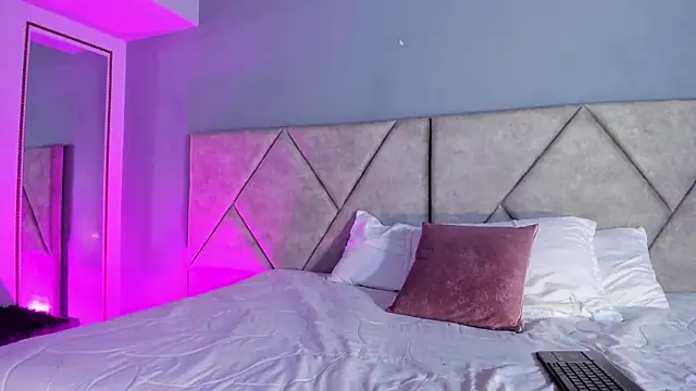 KaattyDoll online show from 5, 3, 2026