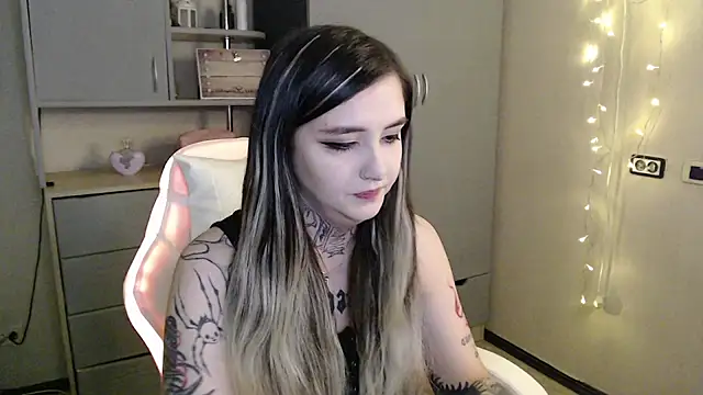 Rin Tozier online show from 20, 3, 2026