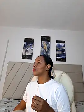 Snapshot of samaraa_smith1 chatting on 24, 4, 2026 samaraa smith1 online show from 24, 4, 2026