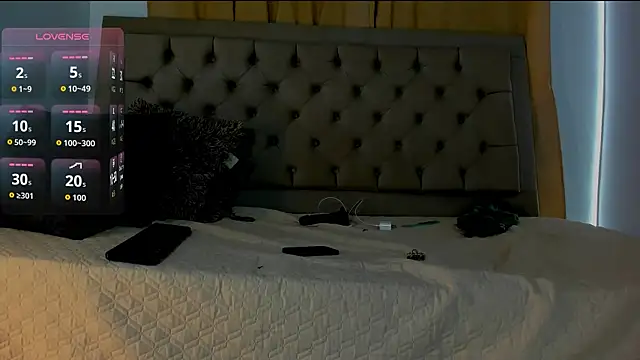 Snapshot of emma__castle chatting on 11, 2, 2026 emma castle online show from 11, 2, 2026