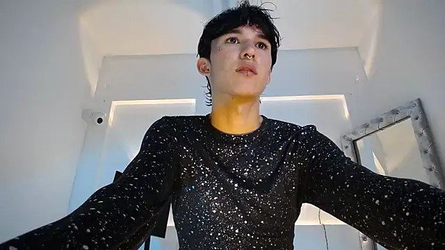 jullian ricci online show from 6, 4, 2026