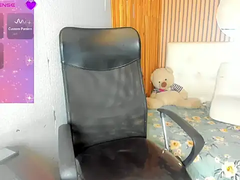 Jhoselinee online show from 23, 2, 2026