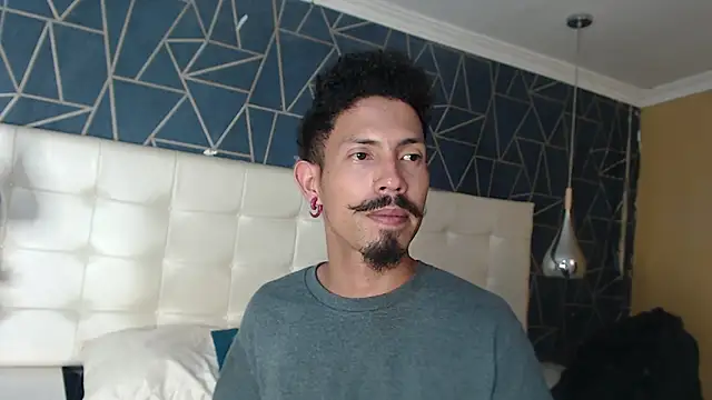 Snapshot of NoaahTylor chatting on 12, 2, 2026 NoaahTylor online show from 12, 2, 2026