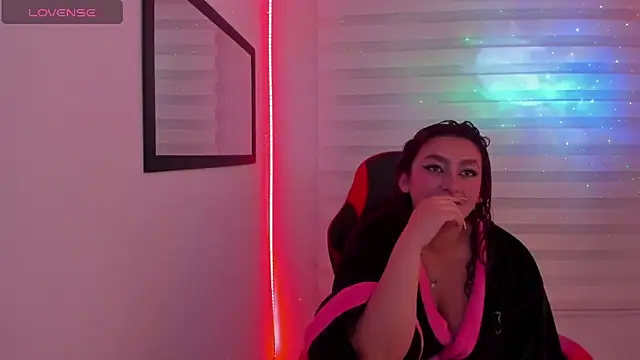 Emily Jonesh online show from 13, 2, 2026