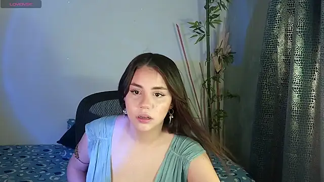 Snapshot of Scarlett_Laurent chatting on 25, 2, 2026 Scarlett Laurent online show from 25, 2, 2026