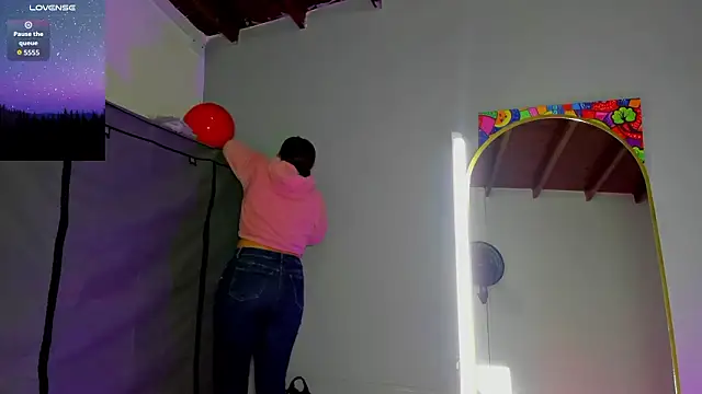 Snapshot of Zaphiro__Sky chatting on 17, 2, 2026 Zaphiro Sky online show from 17, 2, 2026