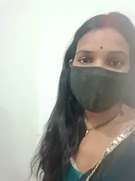 Snapshot of Desi_Couple_P chatting on 8, 7, 2026 Desi Couple P online show from 8, 7, 2026