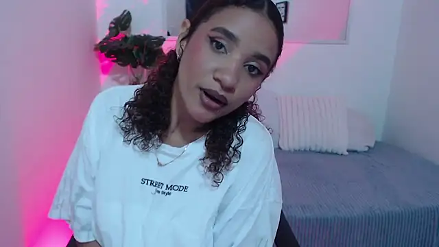 Snapshot of Alice_Grinnerk chatting on 1, 3, 2026 Alice Grinnerk online show from 1, 3, 2026