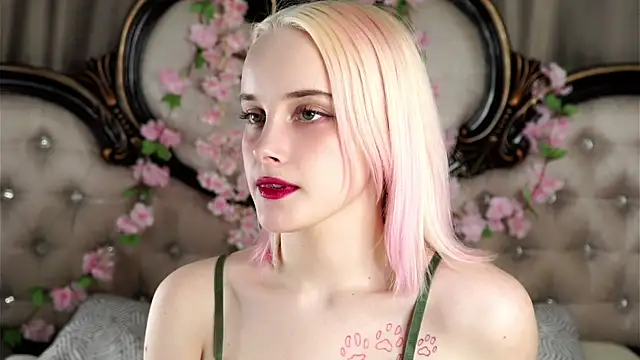 Snapshot of KirstinMcgeady chatting on 3, 4, 2026 KirstinMcgeady online show from 3, 4, 2026