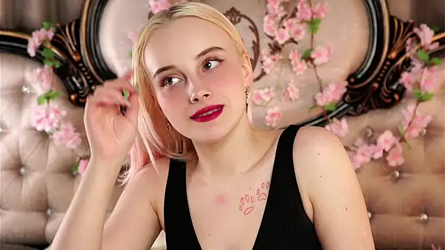 Snapshot of KirstinMcgeady chatting on 10, 4, 2026 KirstinMcgeady online show from 10, 4, 2026