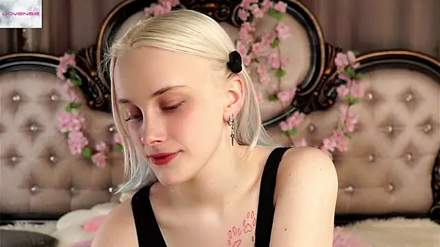 Snapshot of KirstinMcgeady chatting on 26, 4, 2026 KirstinMcgeady online show from 26, 4, 2026