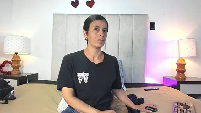 Snapshot of MissMilf_ chatting on 16, 7, 2026 MissMilf online show from 16, 7, 2026