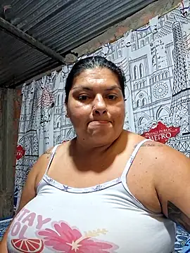 Snapshot of Juli_Powl chatting on 21, 6, 2026 Juli Powl online show from 21, 6, 2026