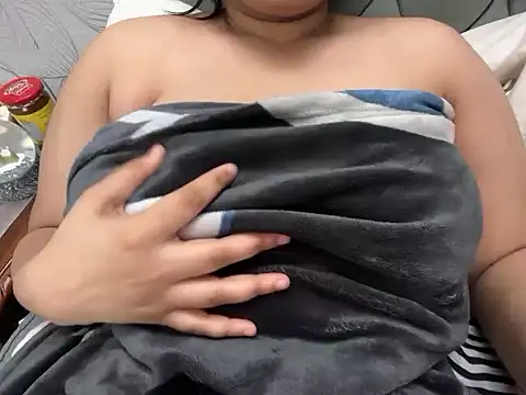 Snapshot of hugeindiantitties chatting on 15, 2, 2026 hugeindiantitties online show from 15, 2, 2026