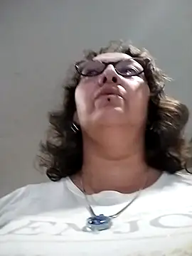  Saraqueen online show from 11, 3, 2026