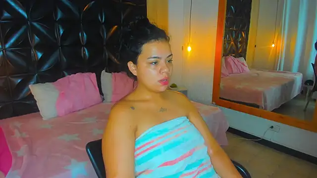 Snapshot of Veyra_sereny chatting on 22, 5, 2026 Veyra sereny online show from 22, 5, 2026