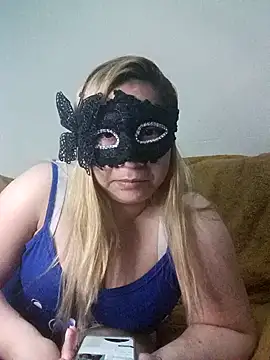 Snapshot of Curiososhorny chatting on 9, 3, 2026 Curiososhorny online show from 9, 3, 2026