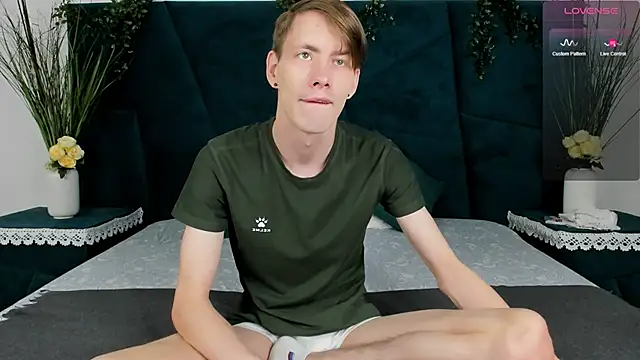 Snapshot of Erick_Wilson chatting on 2, 12, 2025 Erick Wilson online show from 2, 12, 2025