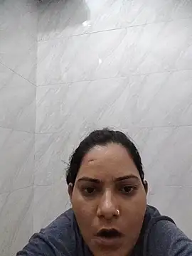 Snapshot of Anushka_Singh0 chatting on 15, 6, 2026 Anushka Singh0 online show from 15, 6, 2026
