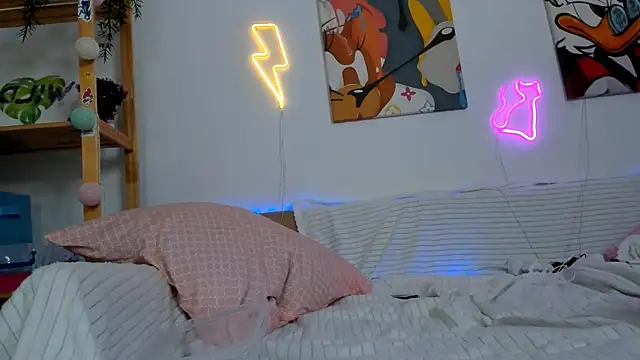 Ophelia Jay online show from 2, 3, 2026