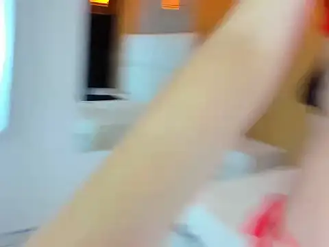 LolaWhite online show from 19, 4, 2026