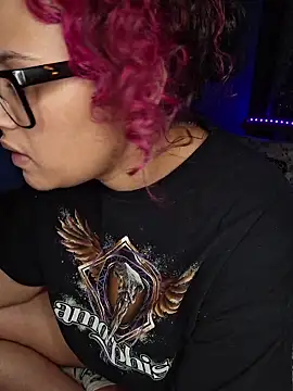 Snapshot of VelvetVixen_735 chatting on 22, 2, 2026 VelvetVixen 735 online show from 22, 2, 2026