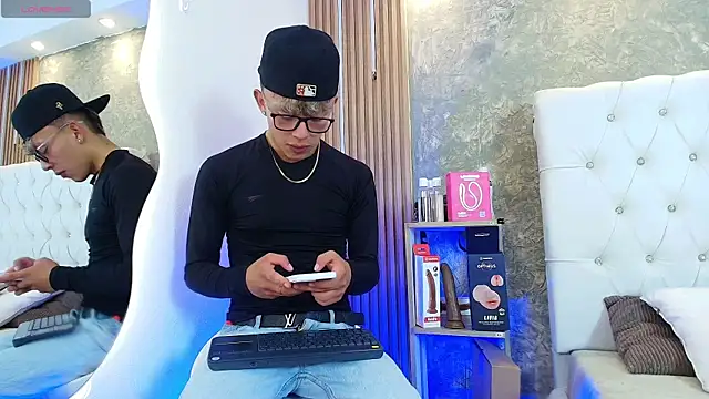 Dark Nico online show from 16, 4, 2026