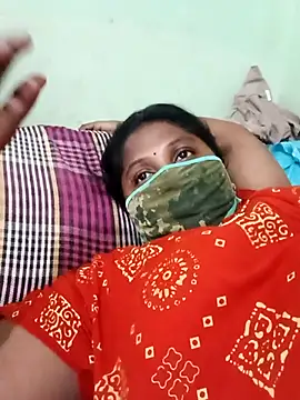 Snapshot of tamilkaviya431 chatting on 18, 4, 2026 tamilkaviya431 online show from 18, 4, 2026