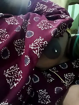 Snapshot of tamilkaviya431 chatting on 29, 4, 2026 tamilkaviya431 online show from 29, 4, 2026