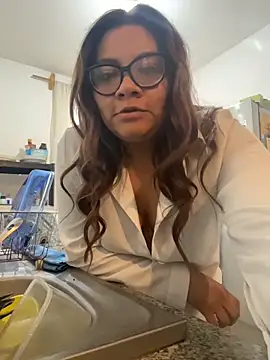 Snapshot of ludmila_x chatting on 9, 5, 2026 ludmila x online show from 9, 5, 2026