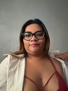 Snapshot of ludmila_x chatting on 5, 7, 2026 ludmila x online show from 5, 7, 2026