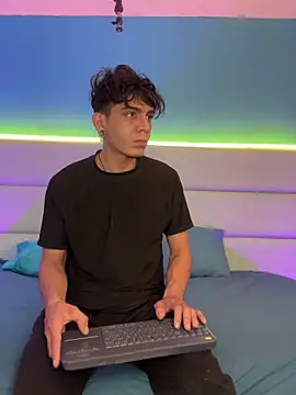 abrilandjulian online show from 16, 3, 2026