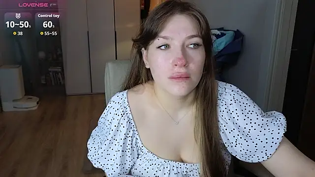 Snapshot of HennessyA chatting on 17, 2, 2026 HennessyA online show from 17, 2, 2026