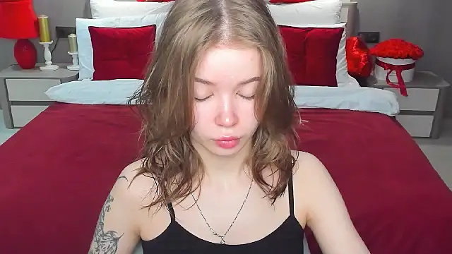 Snapshot of Violetta__Dreams chatting on 24, 2, 2026 Violetta Dreams online show from 24, 2, 2026