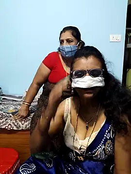 Snapshot of Kannadasexywifes chatting on 23, 4, 2026 Kannadasexywifes online show from 23, 4, 2026