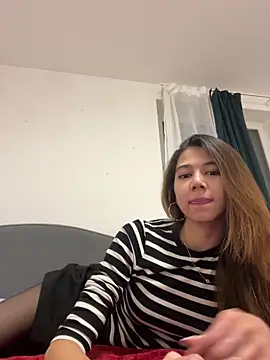 Snapshot of KiraVixenSweet chatting on 14, 2, 2026 KiraVixenSweet online show from 14, 2, 2026