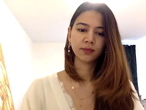 Snapshot of KiraVixenSweet chatting on 16, 2, 2026 KiraVixenSweet online show from 16, 2, 2026