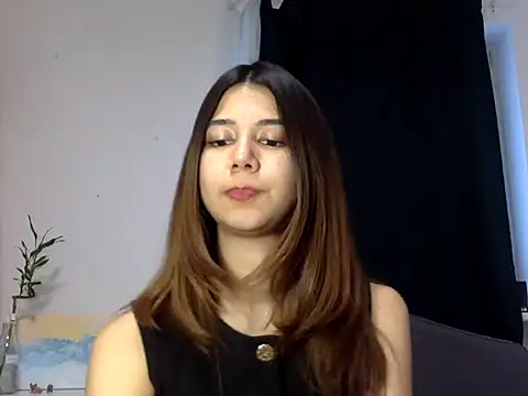 KiraVixenSweet online show from 11, 3, 2026