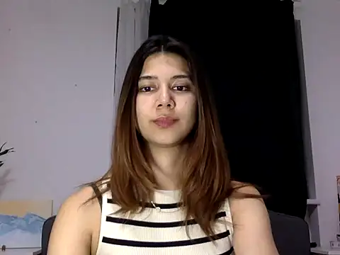 KiraVixenSweet online show from 13, 3, 2026