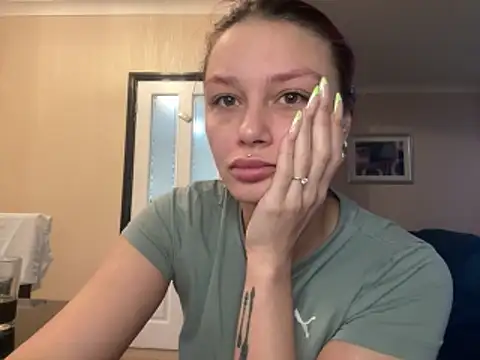 FoxyValentine online show from 18, 4, 2026