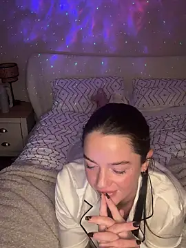 Maisierose online show from 15, 2, 2026