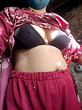 Snapshot of taniya0 chatting on 3, 5, 2026 taniya0 online show from 3, 5, 2026