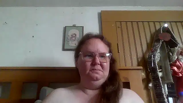 naughty queen1 online show from 21, 4, 2026