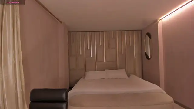 AmaraDivine online show from 2, 4, 2026