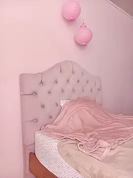 kiki milu online show from 12, 3, 2026