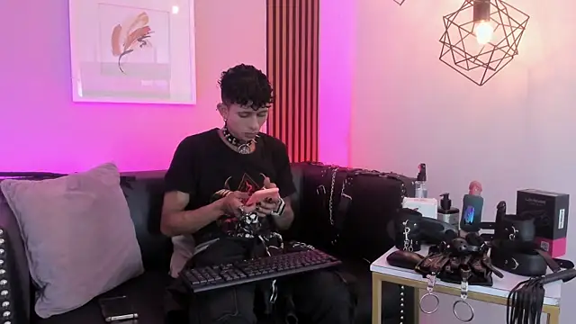 Maximoking26 online show from 4, 7, 2026