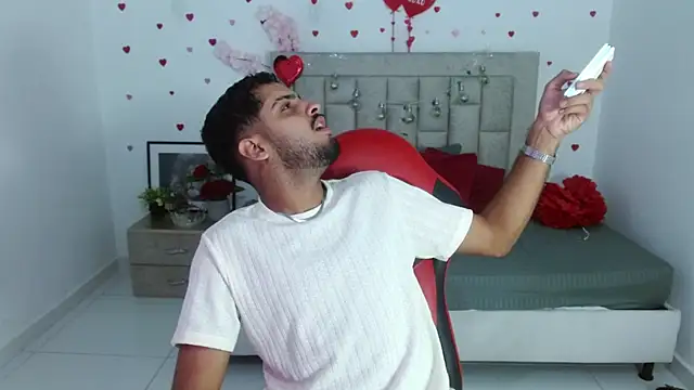 Snapshot of mister_fox723 chatting on 1, 3, 2026 mister fox723 online show from 1, 3, 2026