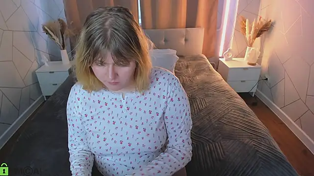 luna c0ra online show from 27, 3, 2026