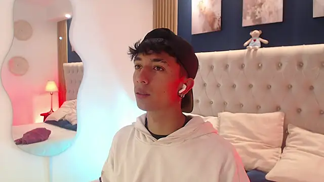 Aiden Rivers  online show from 31, 3, 2026