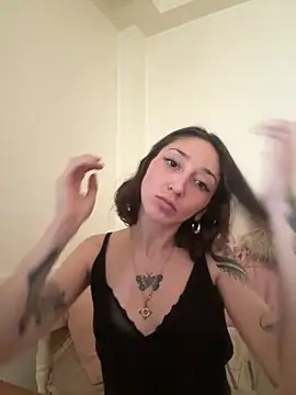 FrutillitaXX online show from 4, 3, 2026